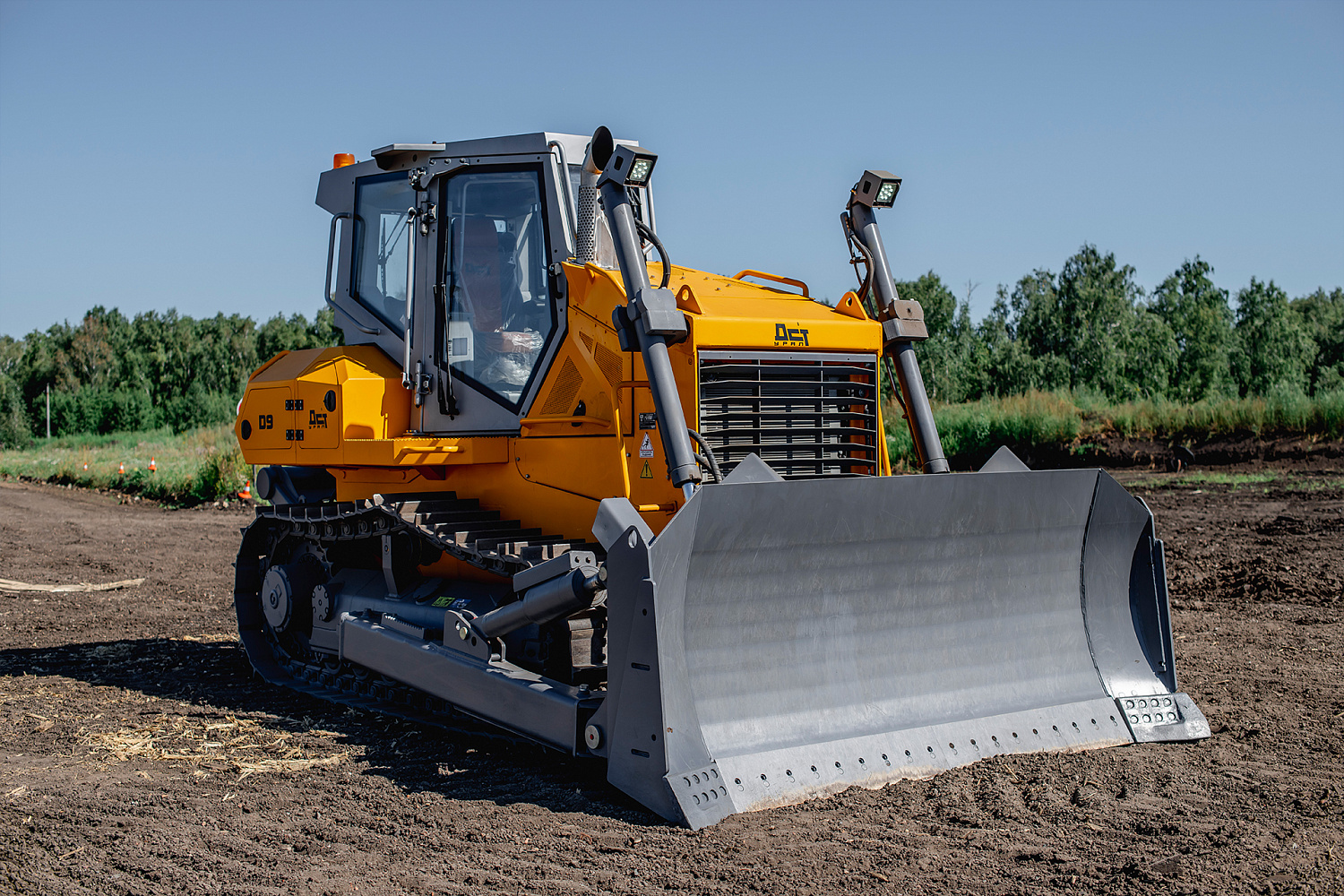 Бульдозер D9