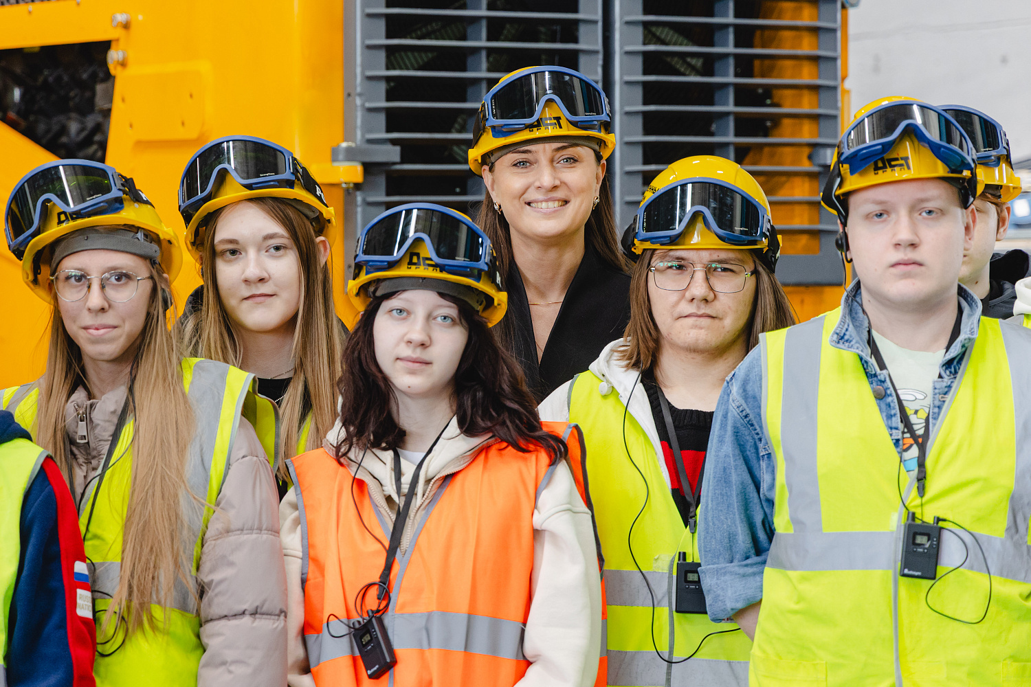 ДСТ-УРАЛ встречает профориентационную экскурсию для 40 челябинских старшеклассников