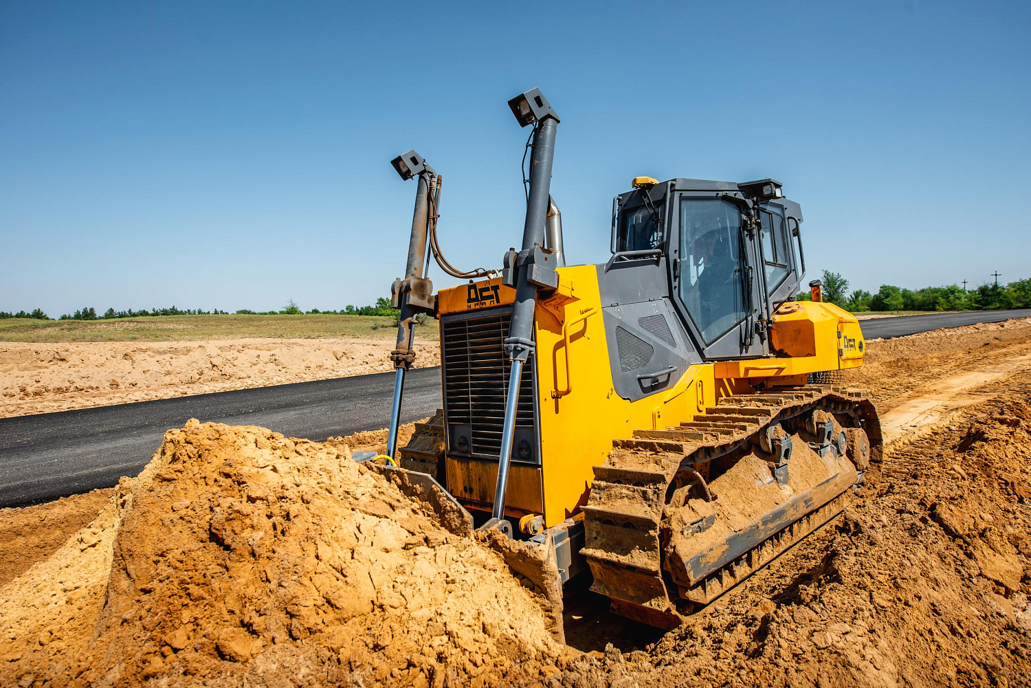 Бульдозер D12 Дорожно-строительный