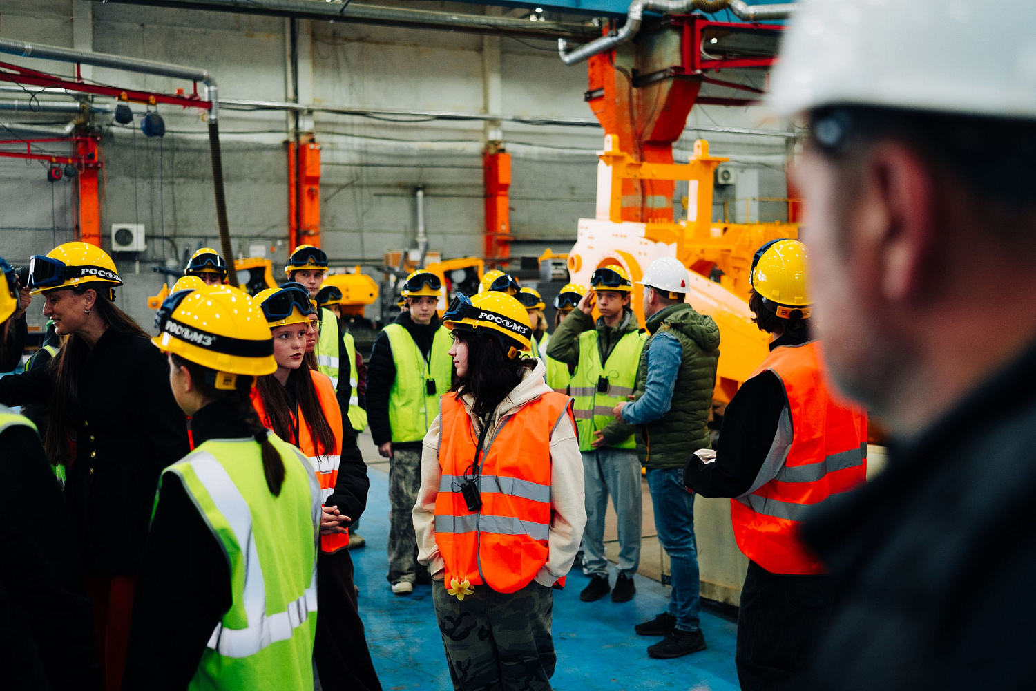 ДСТ-УРАЛ встречает профориентационную экскурсию для 40 челябинских старшеклассников