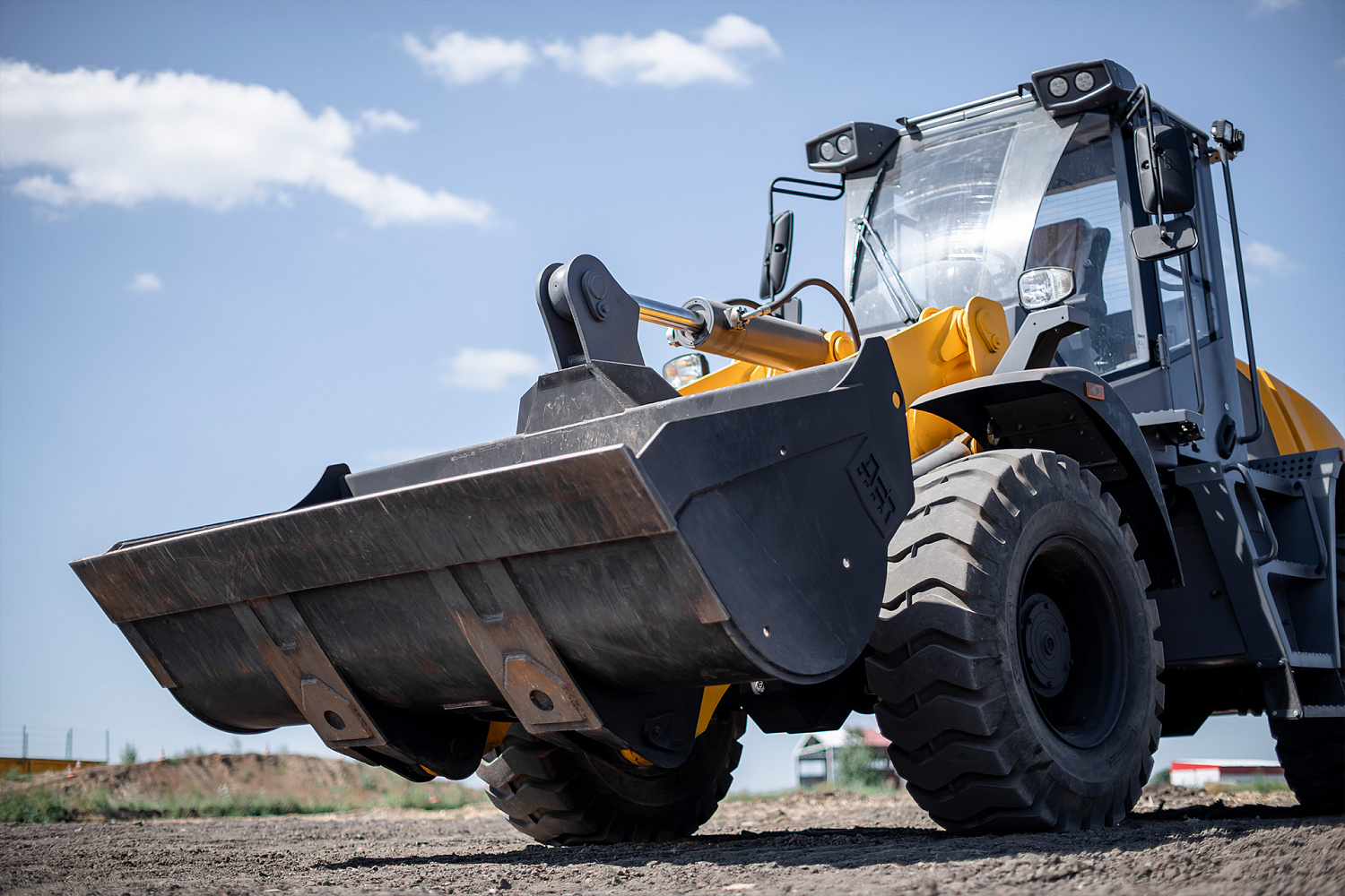 Колесный погрузчик L440
