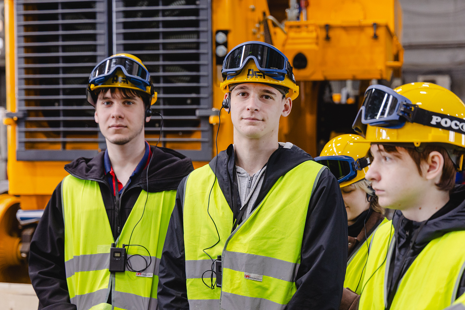 ДСТ-УРАЛ встречает профориентационную экскурсию для 40 челябинских старшеклассников